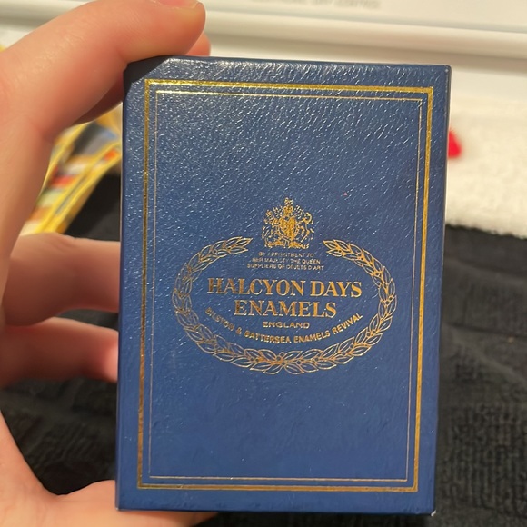 Halcyon Days Enamels nutcracker pendant - Picture 5 of 5